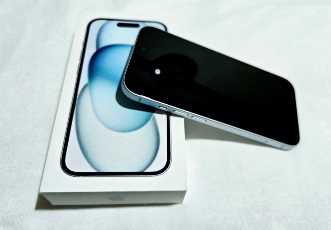 Apple iPhone 15 ブルー 本体 256GB