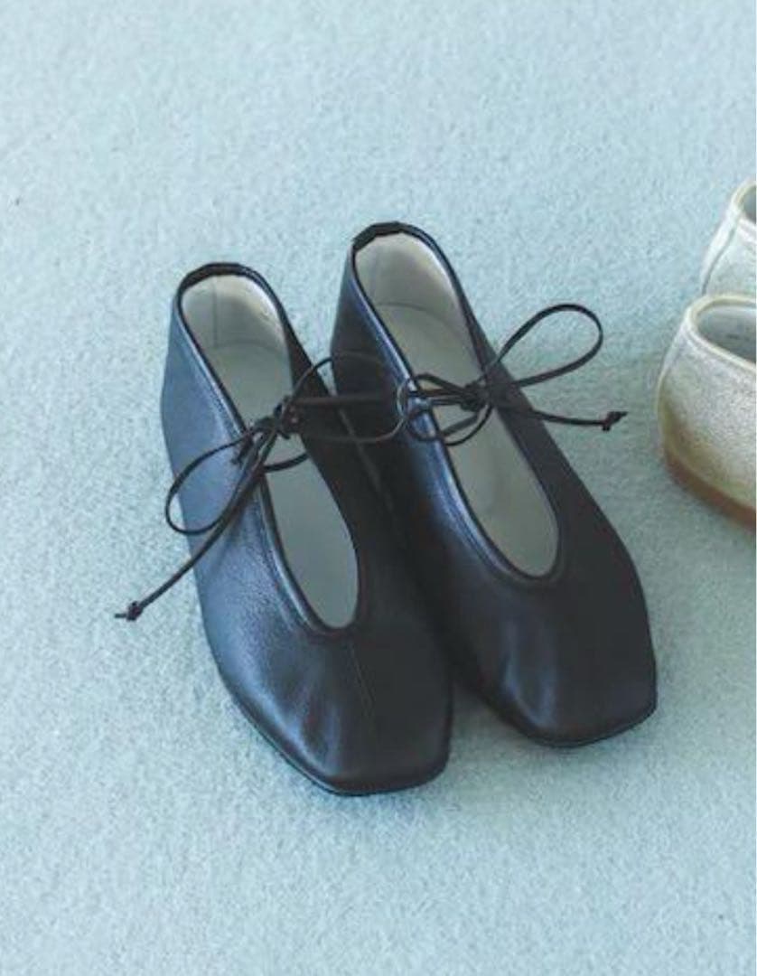 sui スイ　レースアップシューズ　24cm