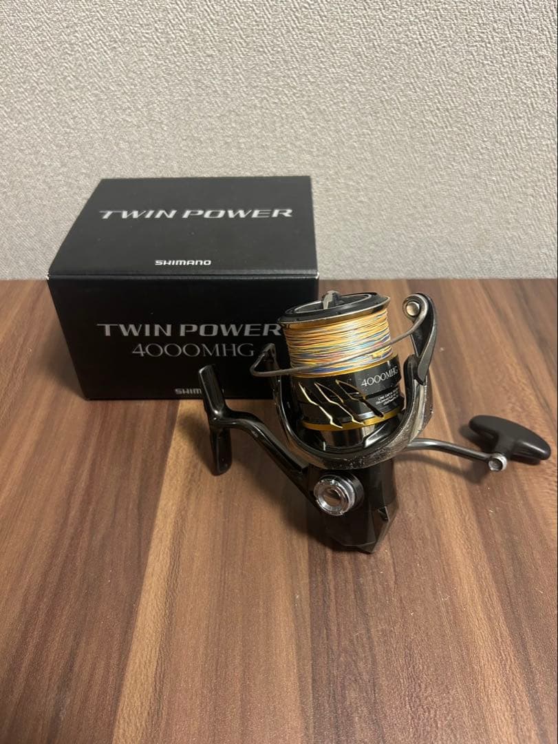リール SHIMANO 20TWIN POWER 4000MHG