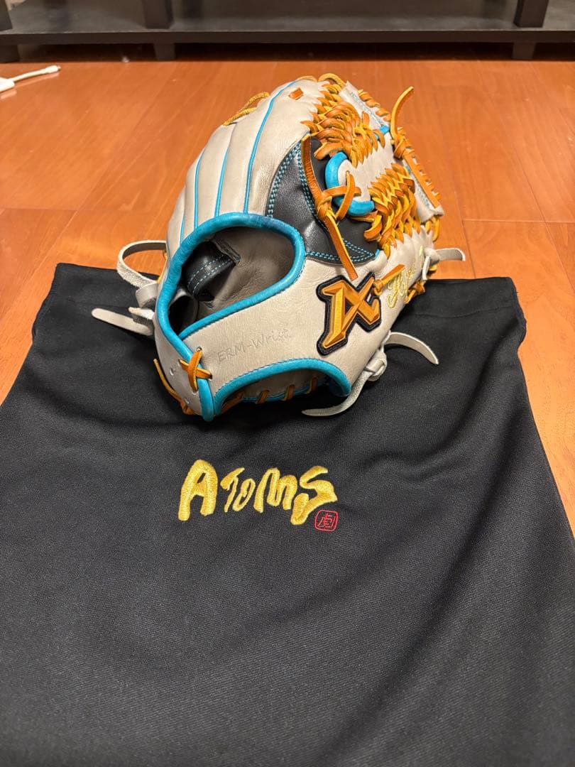 Atoms 野球グローブ牧秀悟選手モデルオーダー硬式用