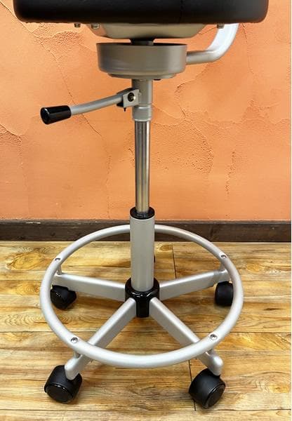 東洋工芸 回転チェア CM117 メディカル／ワークチェア 昇降式 店頭お渡し可