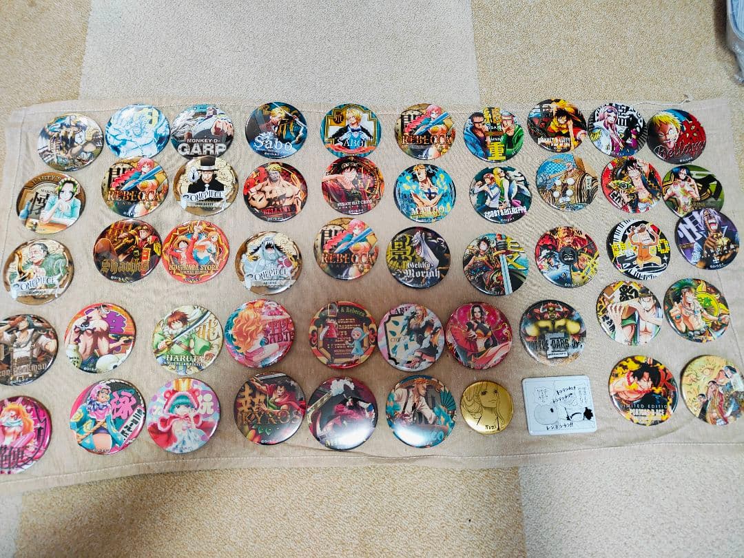 ワンピース　輩缶バッジセット約200個