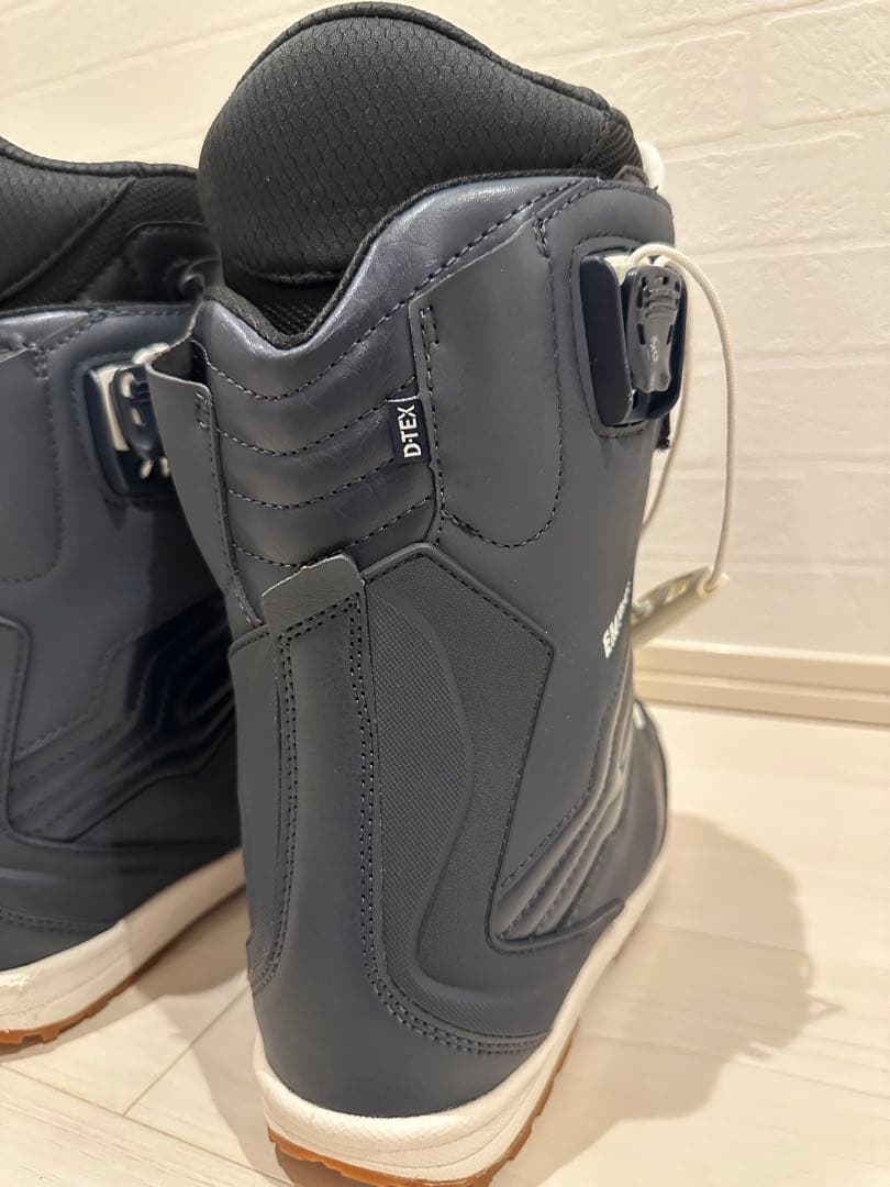 キティー★DEELUXE EMPIRE 女性用スノーボードブーツ