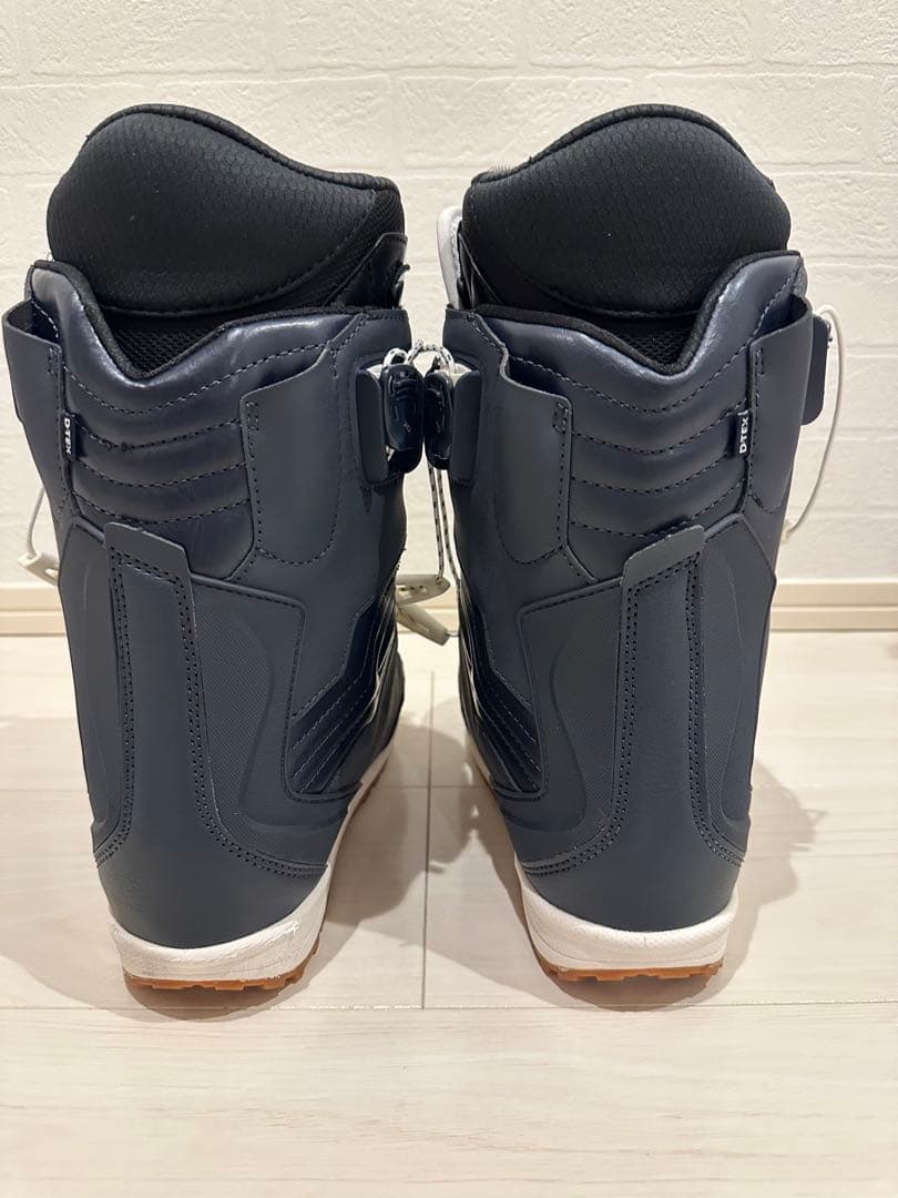 キティー★DEELUXE EMPIRE 女性用スノーボードブーツ