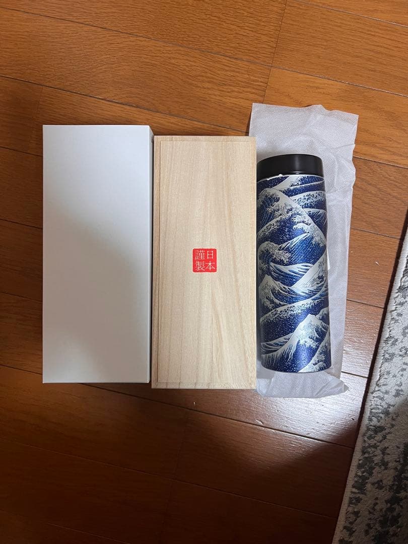 パゴン×タイガー波模様 ステンレスボトル 500ml 桐箱付き