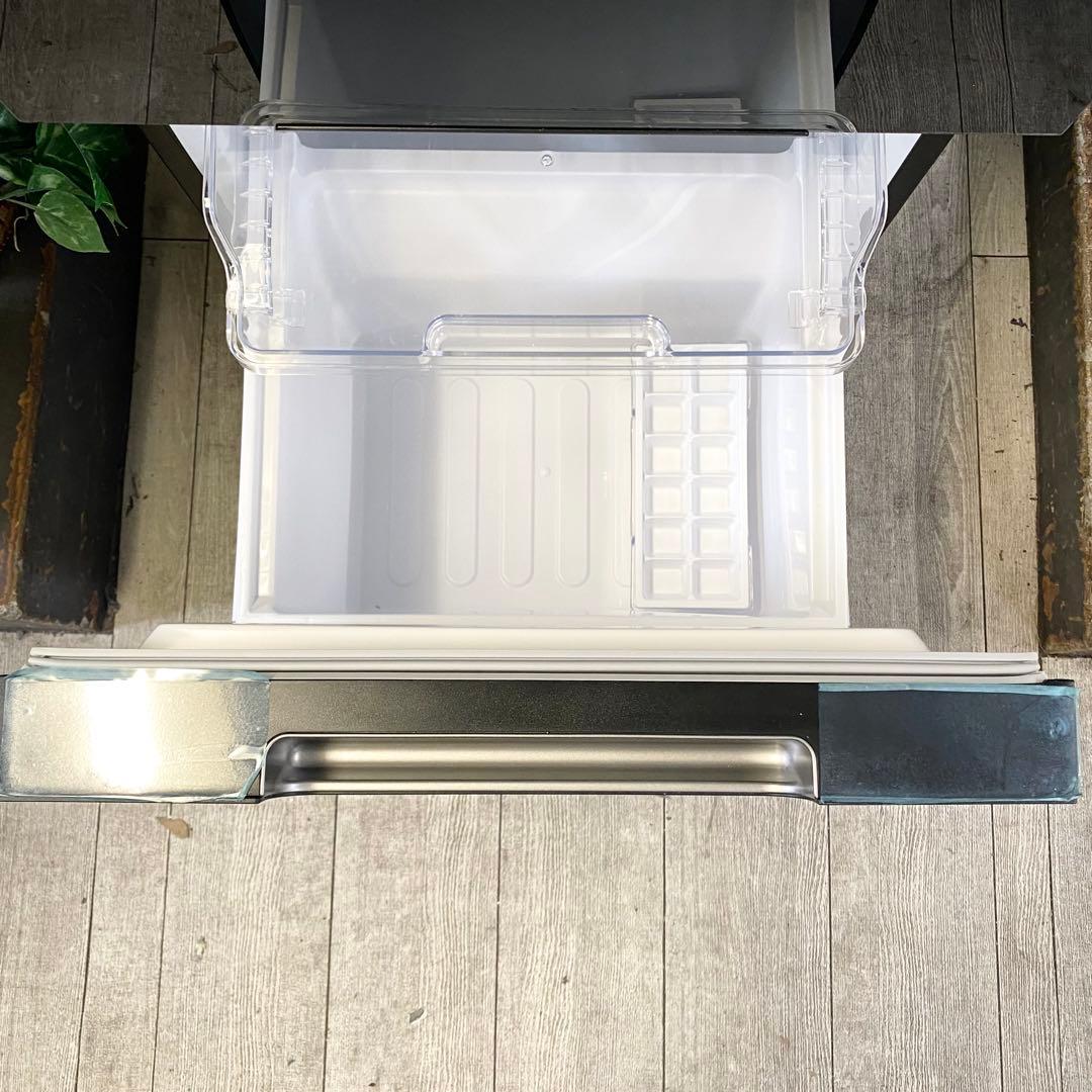 人気のブラックガラスドア！かなりカッコいい！どっちも付け替え♪冷凍冷蔵庫152L