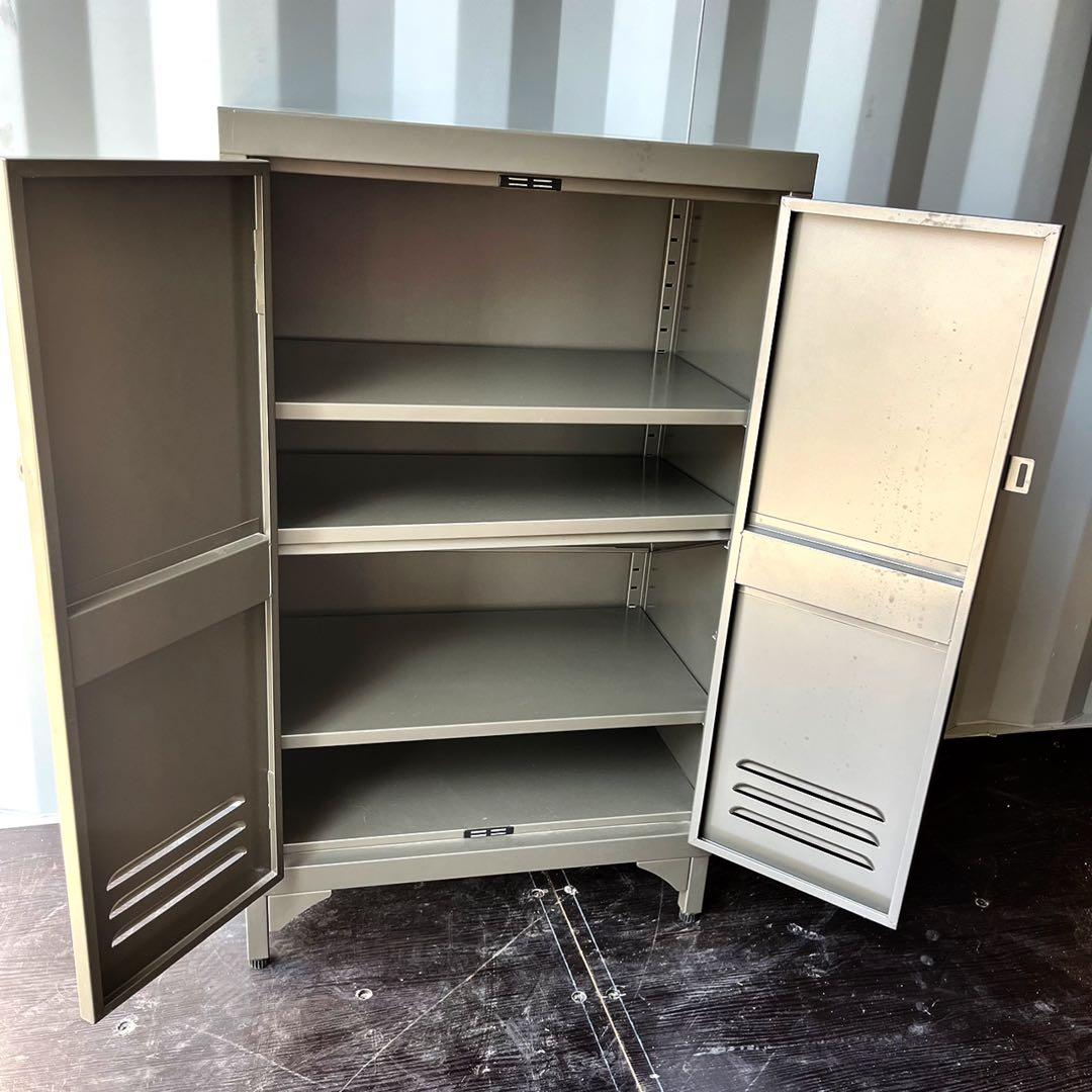 取付無料！ウニコ ファンク ロッカー風レトロデザイン カーキスチールキャビネット