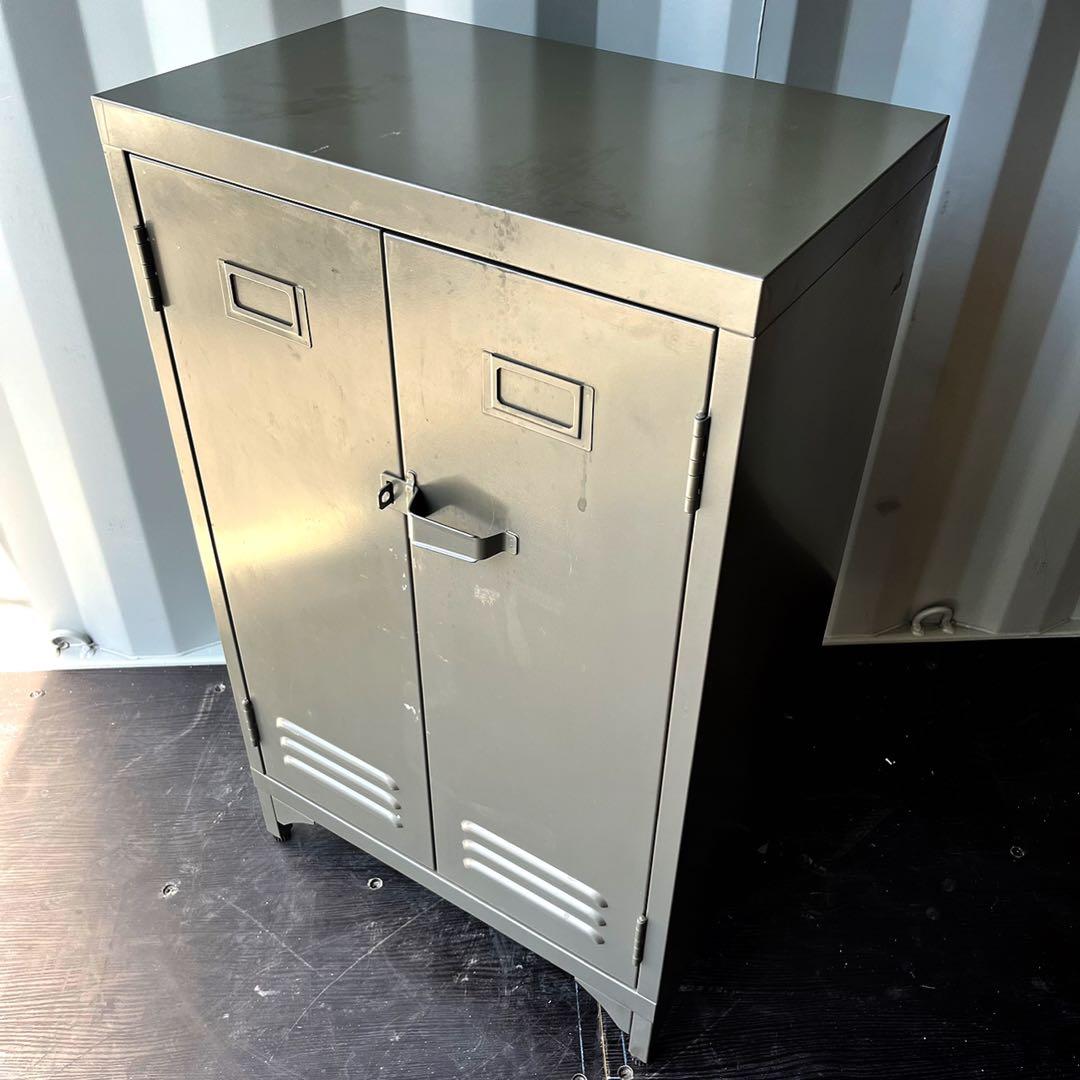 取付無料！ウニコ ファンク ロッカー風レトロデザイン カーキスチールキャビネット