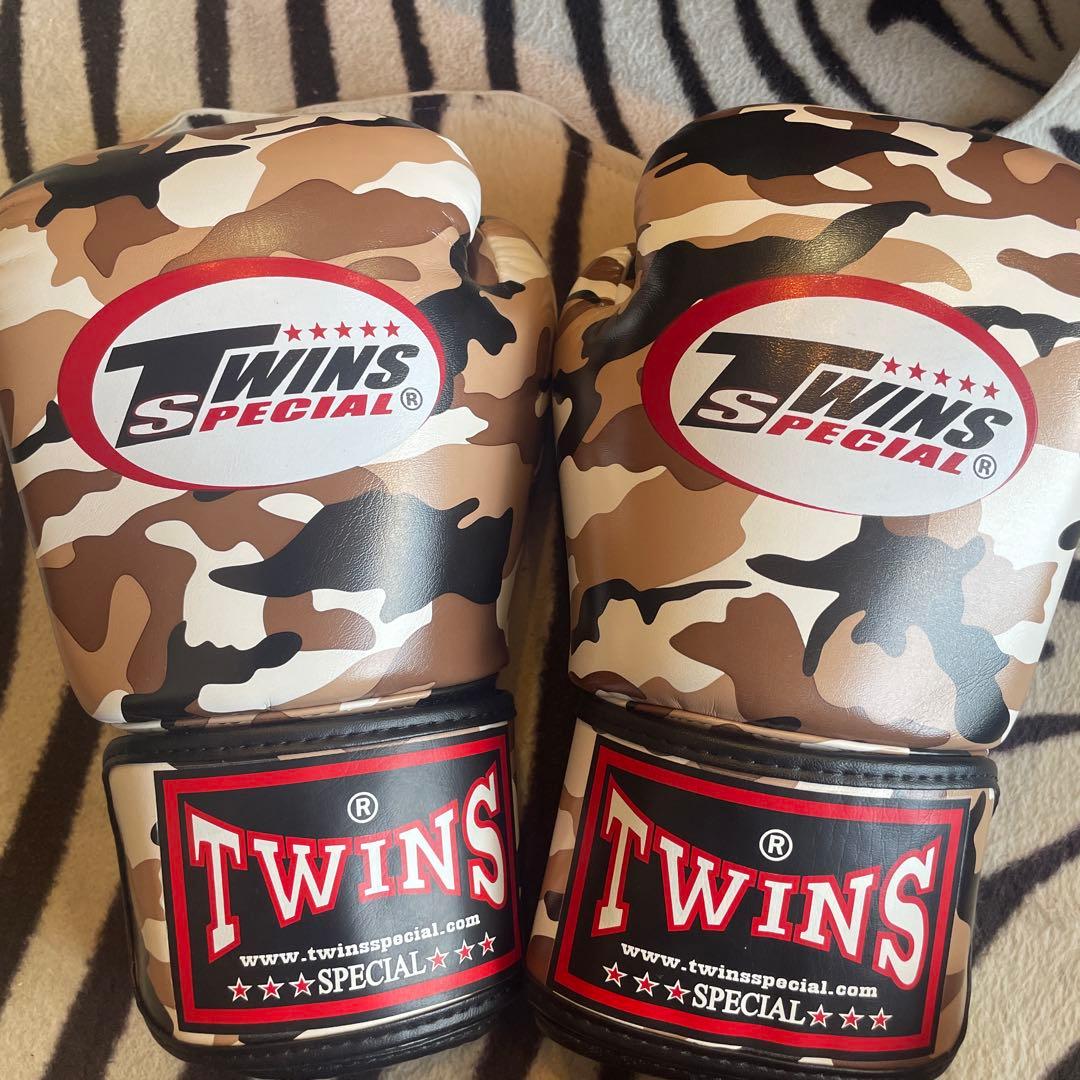 TWINS 迷彩 ボクシンググローブ 8oz オンス