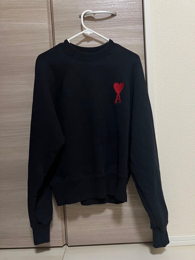 amiparis黒 トレーナー ハート刺繍