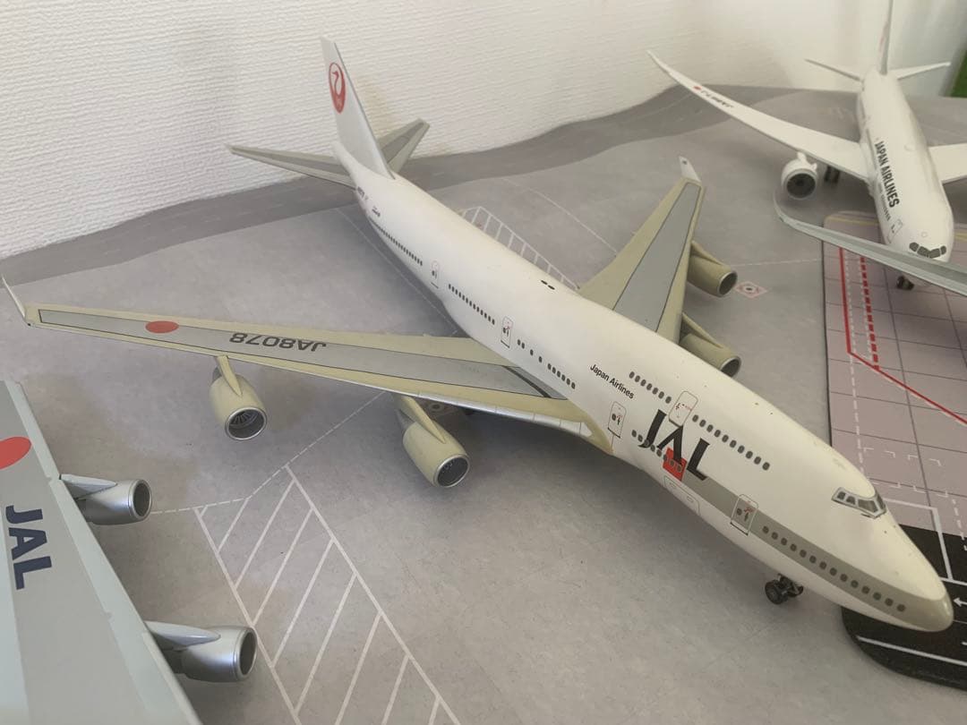 ＥＨＡ調達部‼️ホーガン製２機訳あり商品(ＪＡＬ／７４４＆ＣＯ塗装ＵＡ７４４