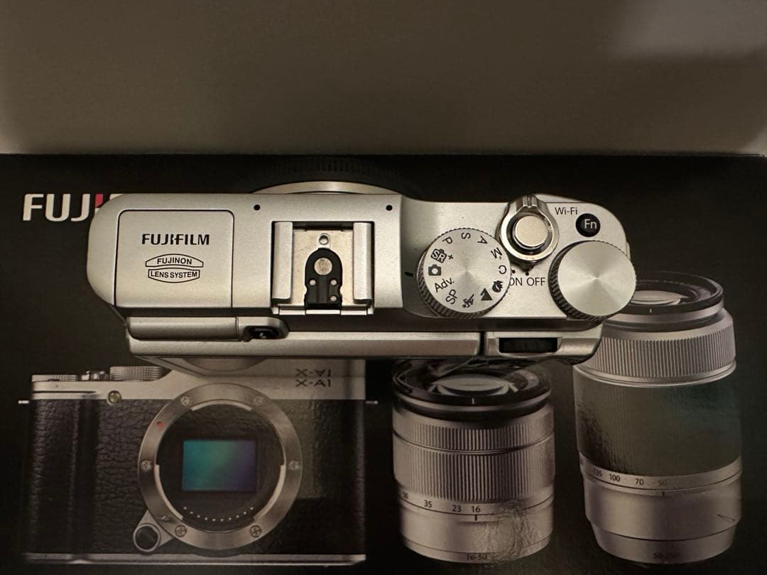 【美品】FUJIFILM X-A1 ダブルズームレンズキット ブラウン