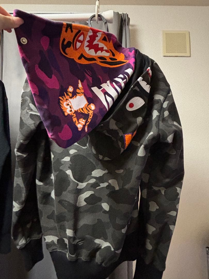 A bathing apeジップパーカー