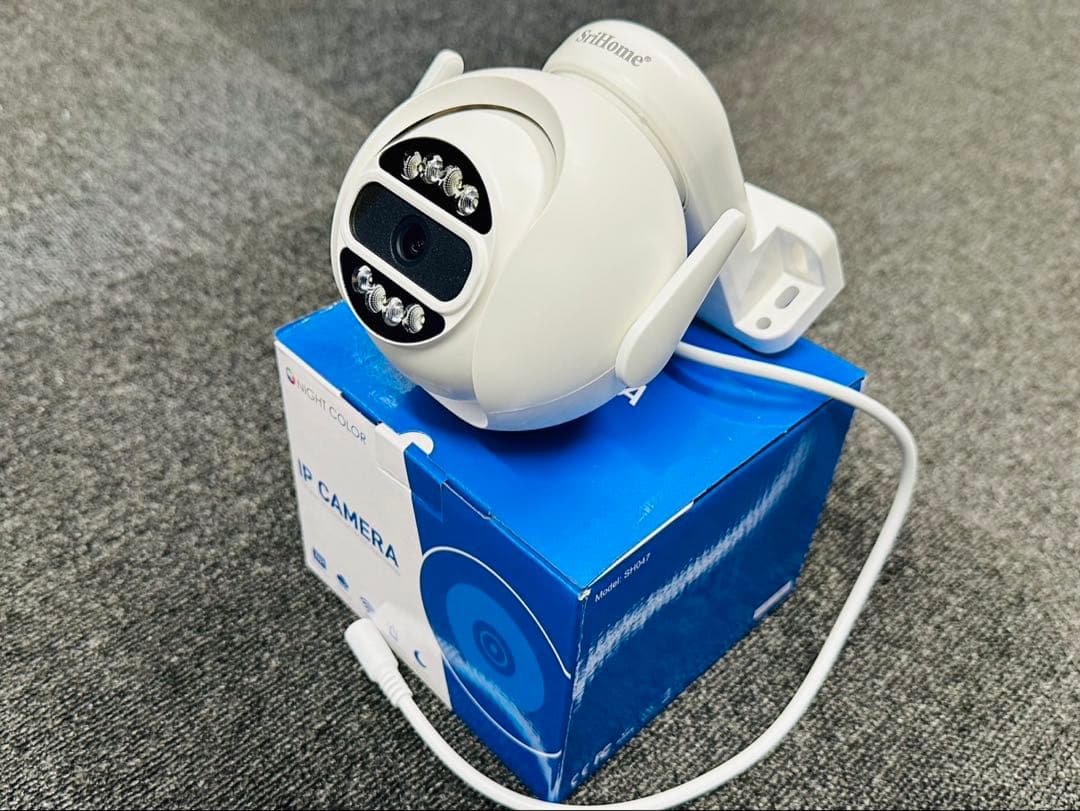 最新ワイヤレス防犯カメラ8台セット500万画素タッチパネル1TB HDD内蔵付き