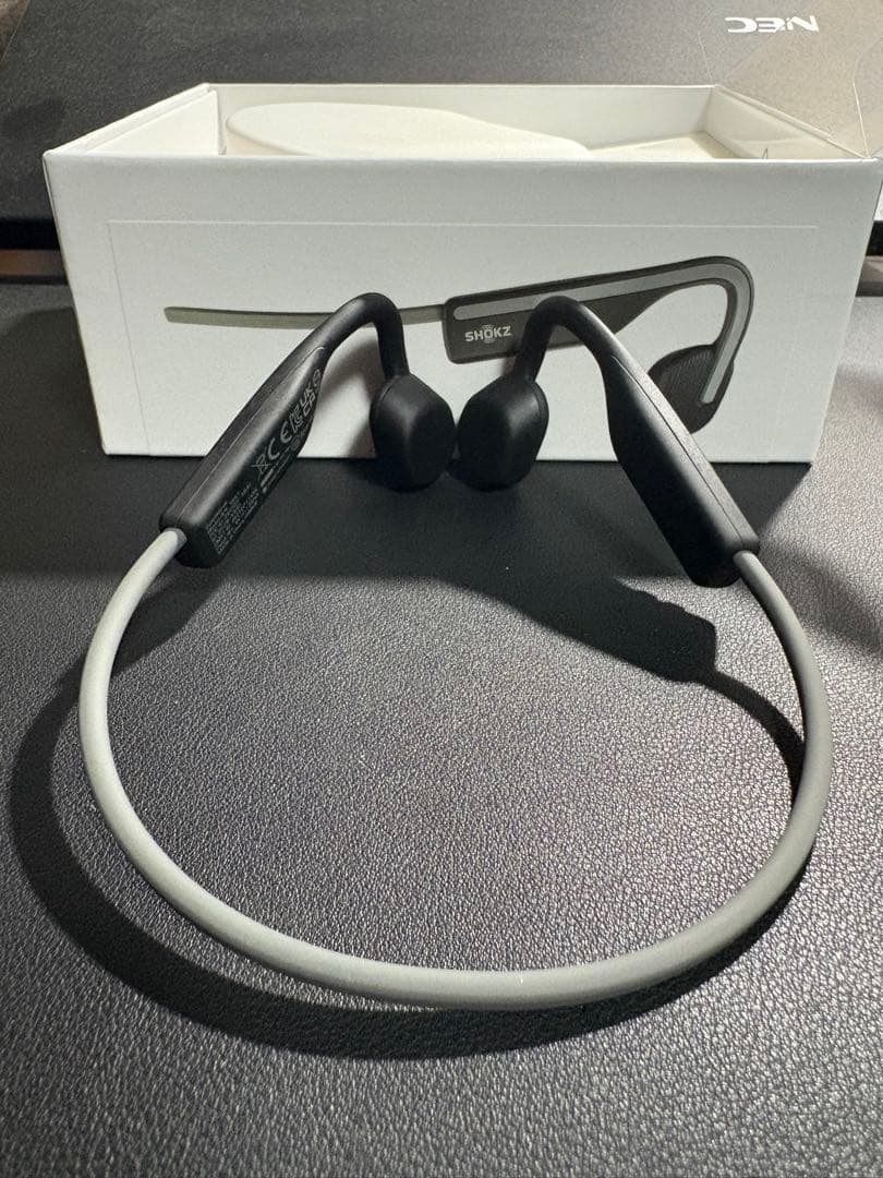 SHOKZ OPENMOVE ワイヤレス骨伝導ヘッドフォン グレー　極美品