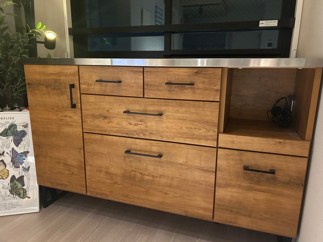 キッチンカウンター、カップボード、木目調、ステンレス天板