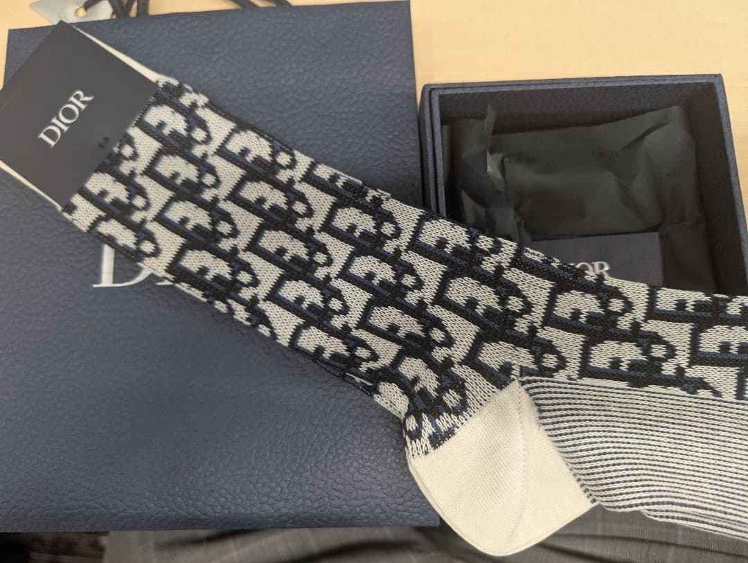 Dior ロゴパターン ソックス ギフトボックス付き　ARMANIおまけ【最終】