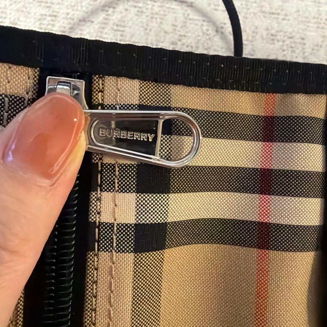 【美品】Burberry サコッシュ