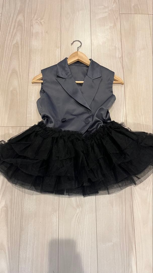 トップス bibiy. NINA SLEEVELESS JACKET