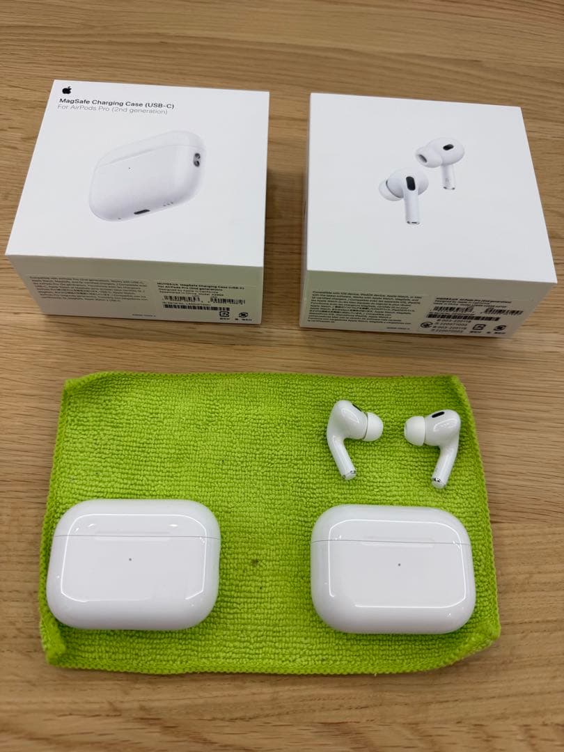 専用！AirPods pro 2 本体&充電ケース&充電ケース　純正品　美品