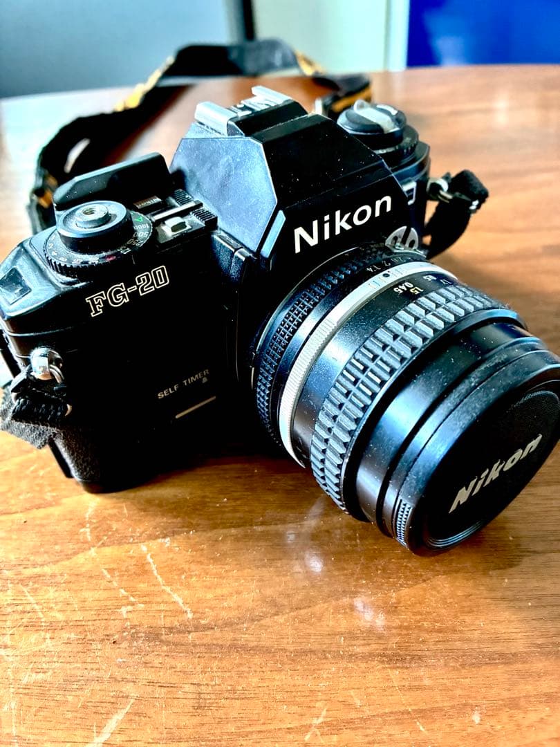 Nikon FG-20 一眼レフカメラ　レンズ付き　アンティークカメラ