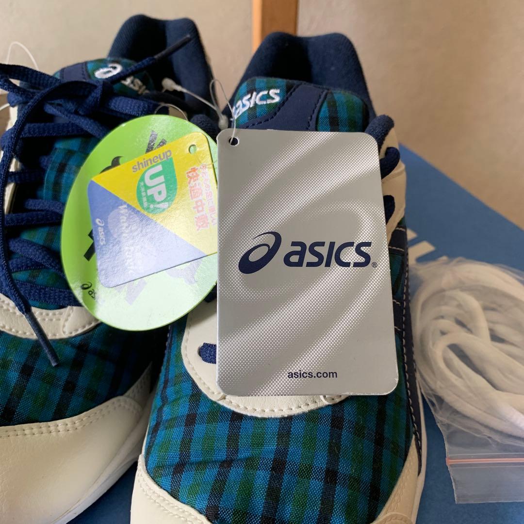 ファミリア　アシックススニーカー