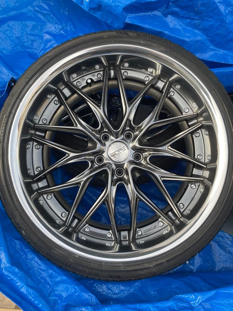 ワーク　シュヴァートクヴェル　メッシュ20インチタイヤ、ホイール一台分