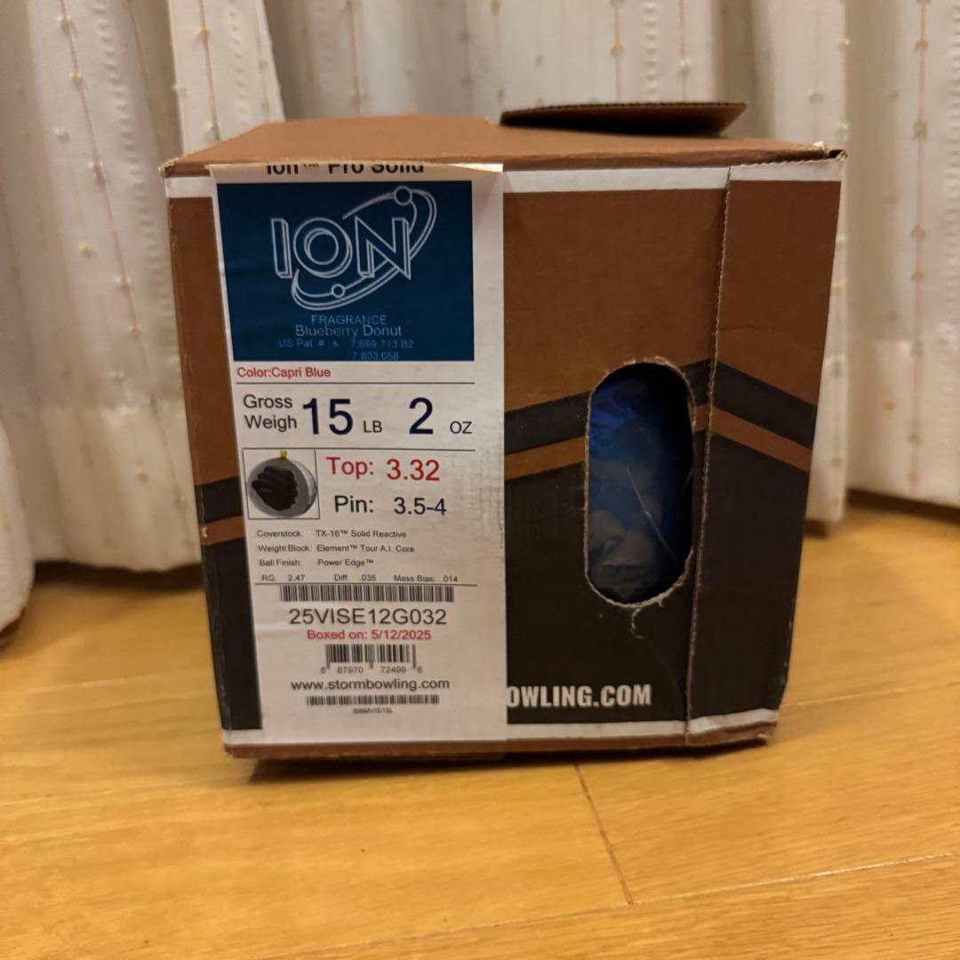 【新品】ION ボウリングボール STORM ストーム アイオンプロソリッド