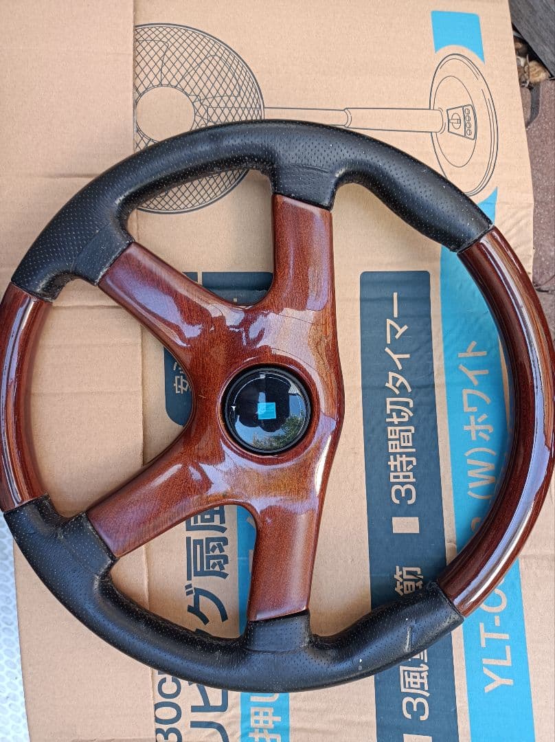 NARDI ナルディ　 ウッド・レザーステアリング　36.5cm