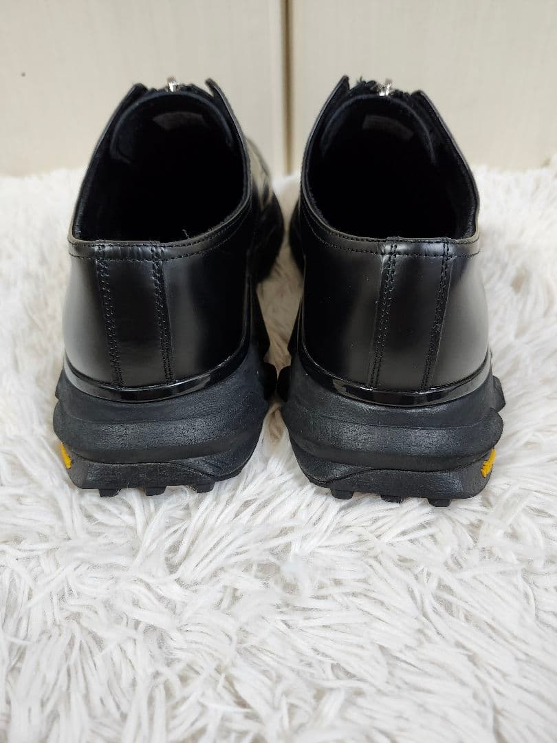 【美品】ZARA×vibram フロントジップレザーシューズ　ブラック