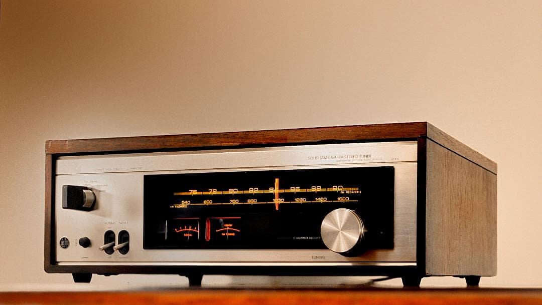 ★LUXMAN T-550 　品位あるチューナーもラックス　♪