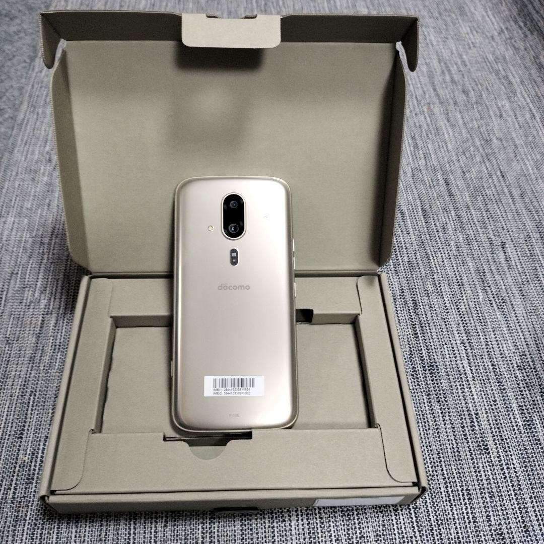 docomo らくらくスマートフォン F-53E　ゴールド　未使用品