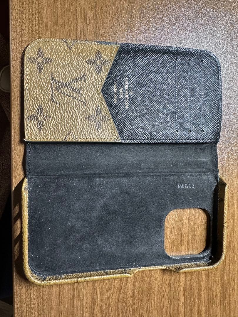 ルイヴィトン iPhone14Pro フォリオ スマホケース