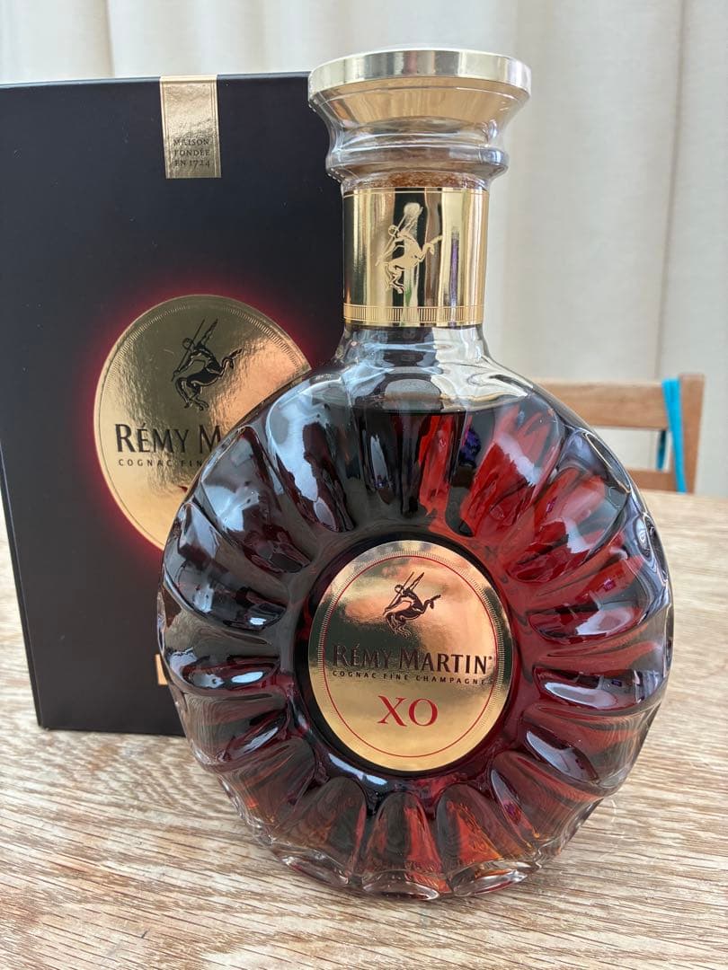 箱付き✳︎新品未開封　　レミーマルタンXO 700ml