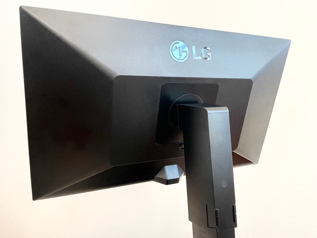 LGエレクトロニクスエルゴノミックスタンド採用23.8インチIPSモニター