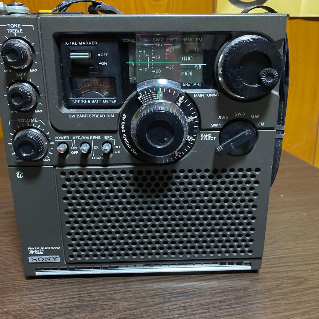 ソニーI CFー5900後期型作動品BCＬラジオ