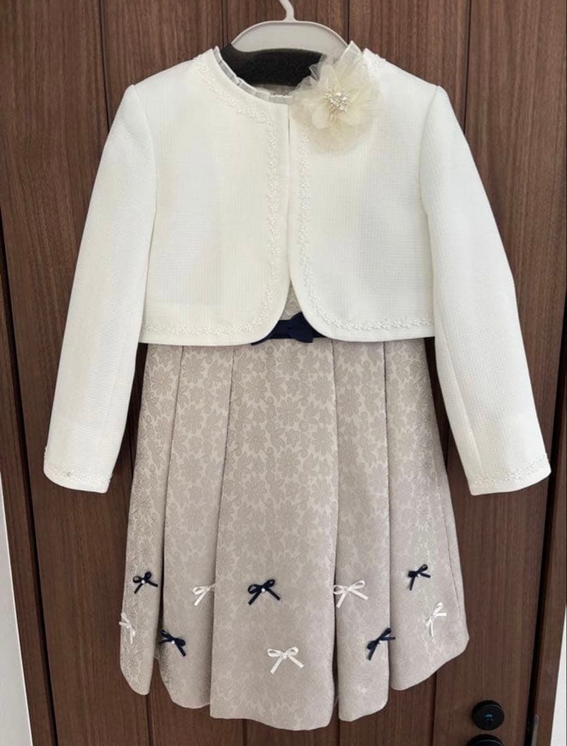 yuu⭐︎a.v.v フォーマルドレス ホワイト・ベージュ