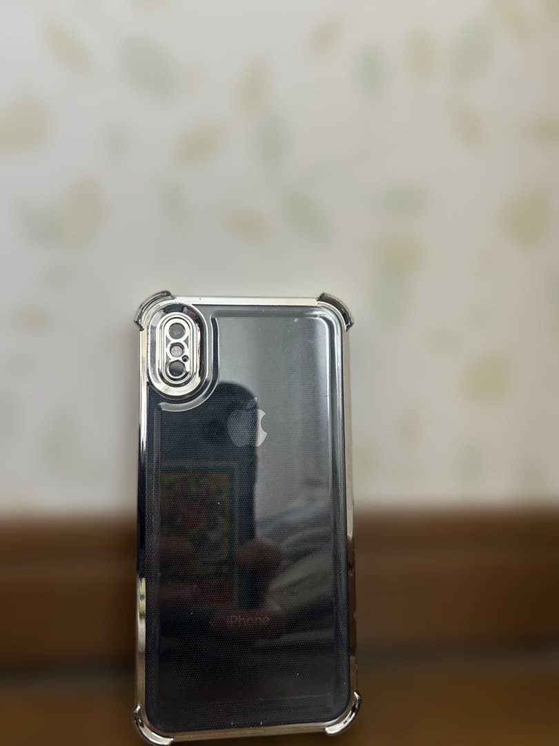 Apple iPhone XS 透明ケース付き　SIMフリー