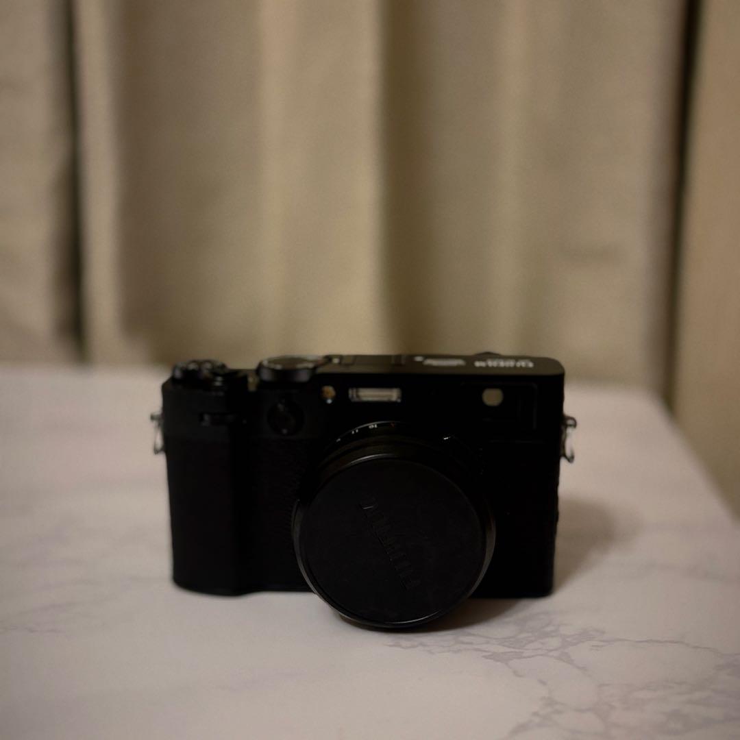 美品Fujifilm X100VI コンパクトデジタルカメラ ブラック