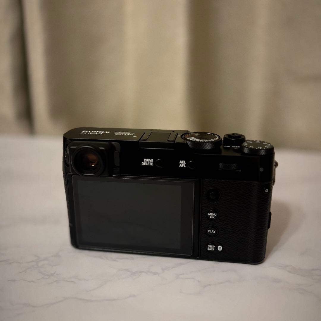 美品Fujifilm X100VI コンパクトデジタルカメラ ブラック