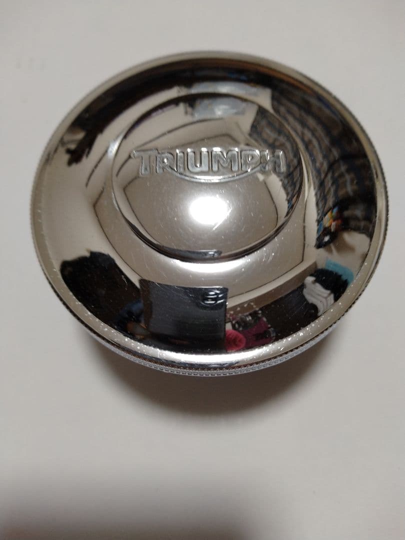 TRIUMPH ボンネビルt100空冷　タンクキャップ キー付き