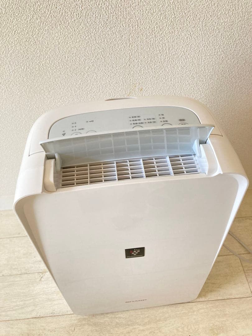 SHARP 除湿機 CV-J71-W 手渡し希望　美品