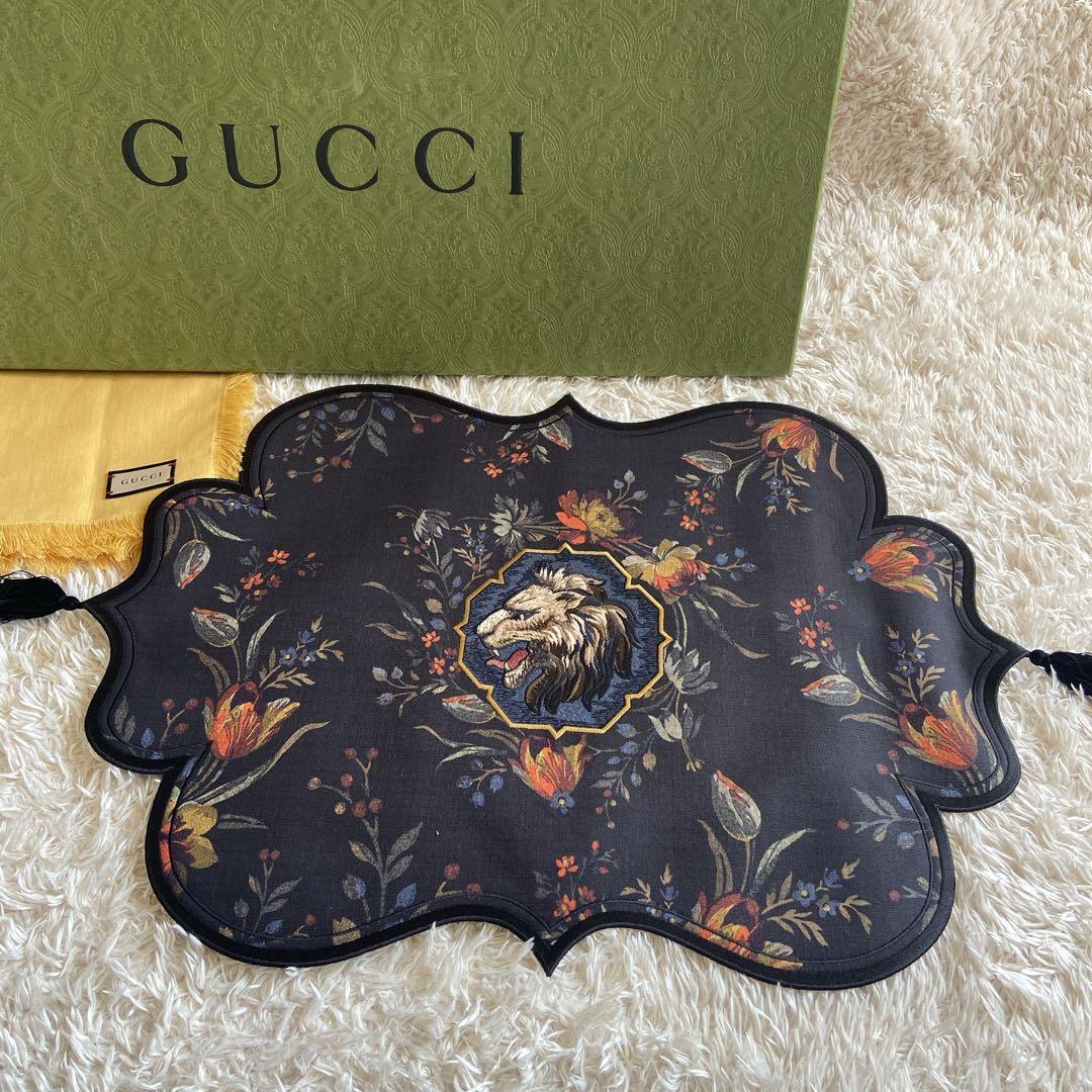 極美品　グッチ　プレイスマット　ライオン　刺繍　タッセル　742069 箱付