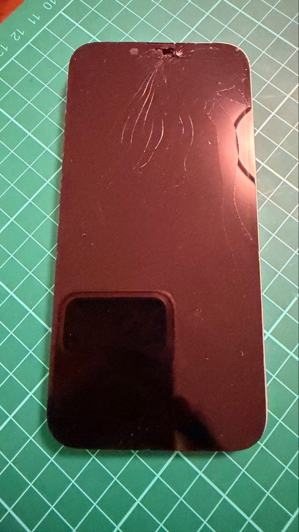 iPhone 16e 純正フロントパネル ディスプレイ 取り外し品