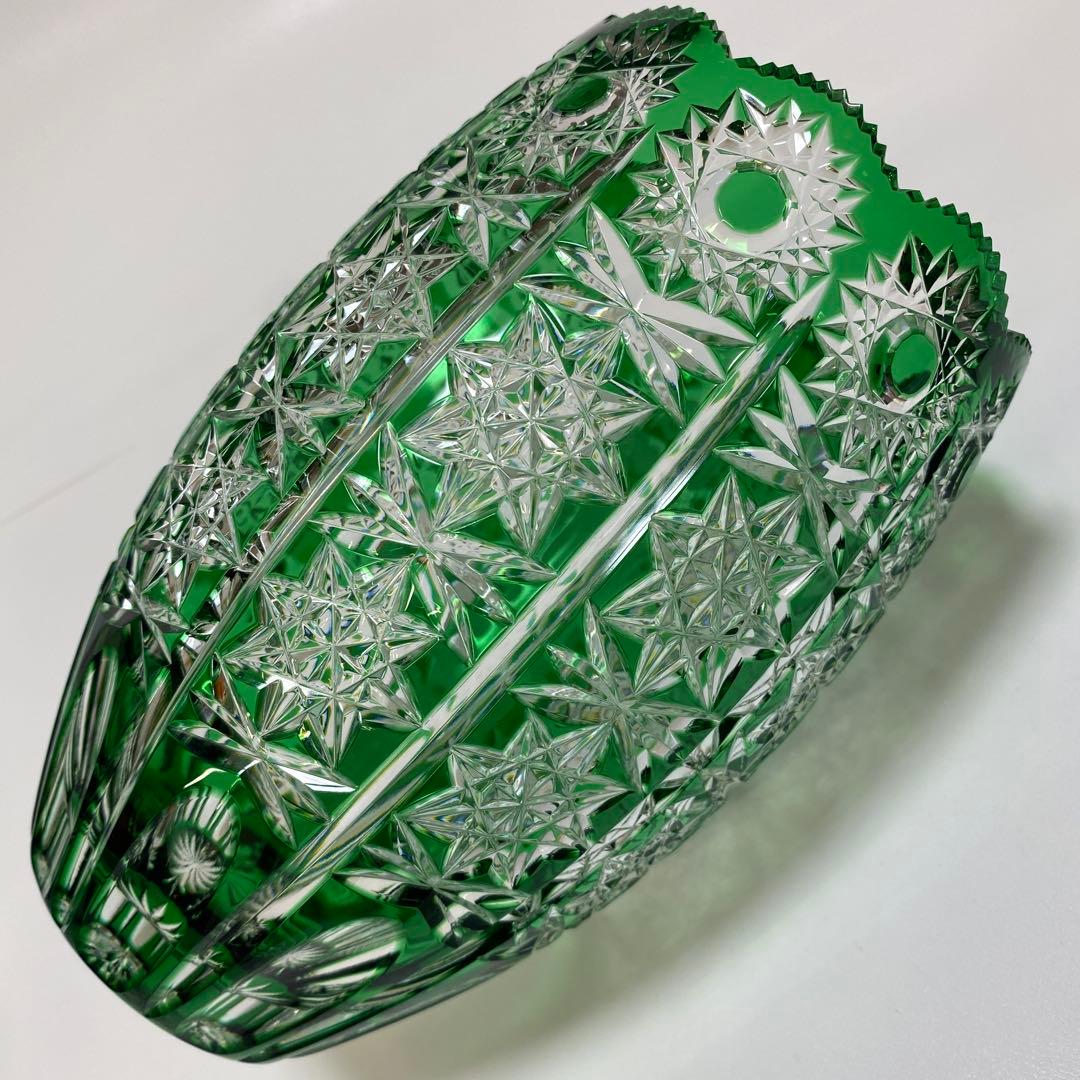 Ajka アイカ　クリスタル　切子　花瓶　フラワーベース　1点　グリーン　緑