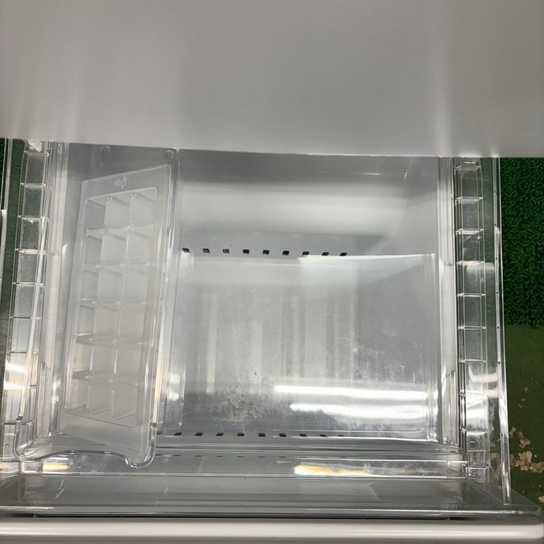 445 ヤマダ　大きめサイズ　2023年製　容量179L 小型　一人暮らし