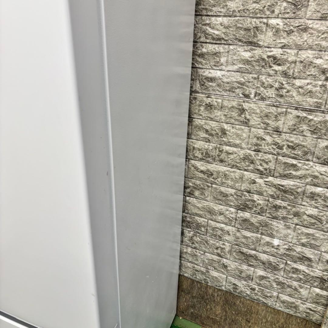 445 ヤマダ　大きめサイズ　2023年製　容量179L 小型　一人暮らし