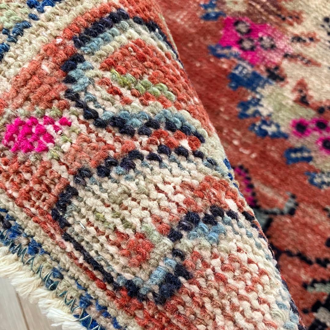 貴重✳︎ギュネイ✳︎84×157シャビー　レッド　ネイビー　トルコヴィンテージラグ