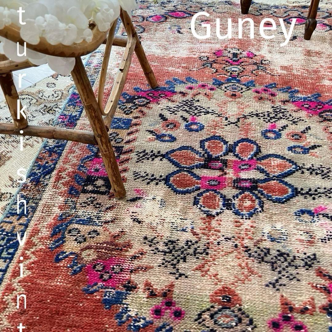 貴重✳︎ギュネイ✳︎84×157シャビー　レッド　ネイビー　トルコヴィンテージラグ