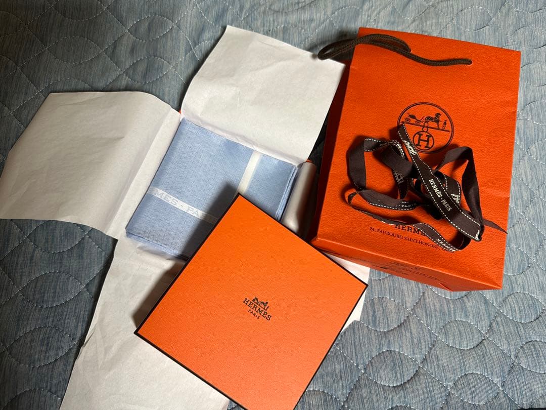 新品 未使用 エルメス HERMES ハンカチ 《 ジャカード H 》 紙袋付き